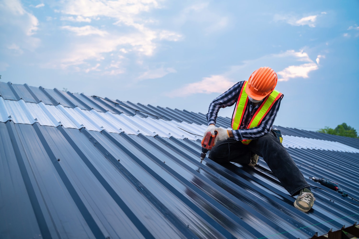 24/7 Local Roofers: Comprehensive Roofing Services in Detroit, MI